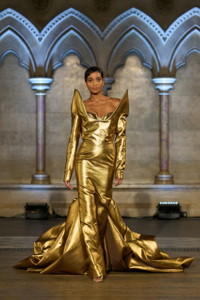 pfw-lena-erziak-iron-sakura-goldendress