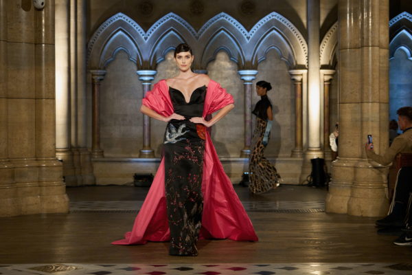 pfw-lena-erziak-iron-sakura