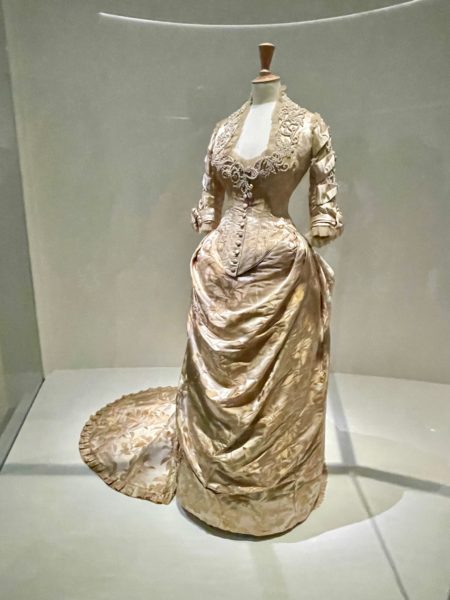 worth-wedding-dress